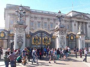 Niko's Reisen am Buckingham Palace
